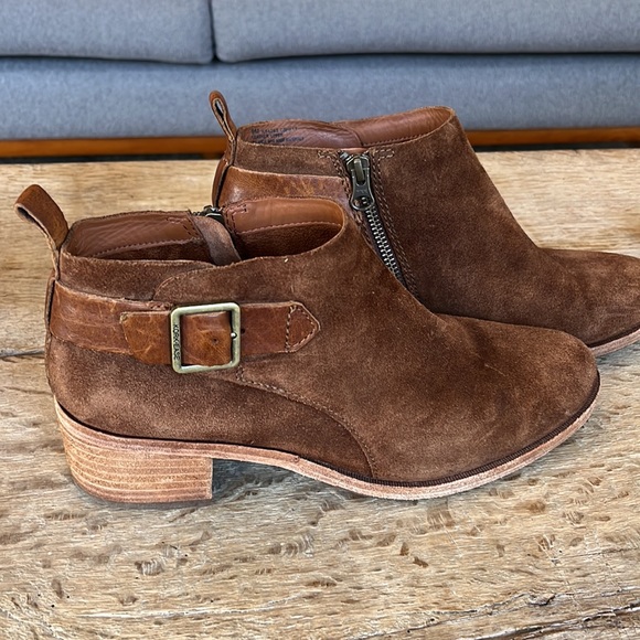 Brown boots, women’s size 9, worn once, like new condition. Brand: Kork-Ease. - Picture 2 of 4